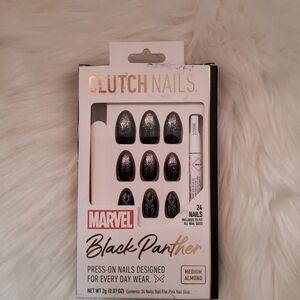 Marvel Black Panther Clutch Nails - Black and Silver